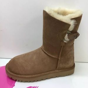 UGG Nash Chestnut Short Boots, NWT, Sz 8